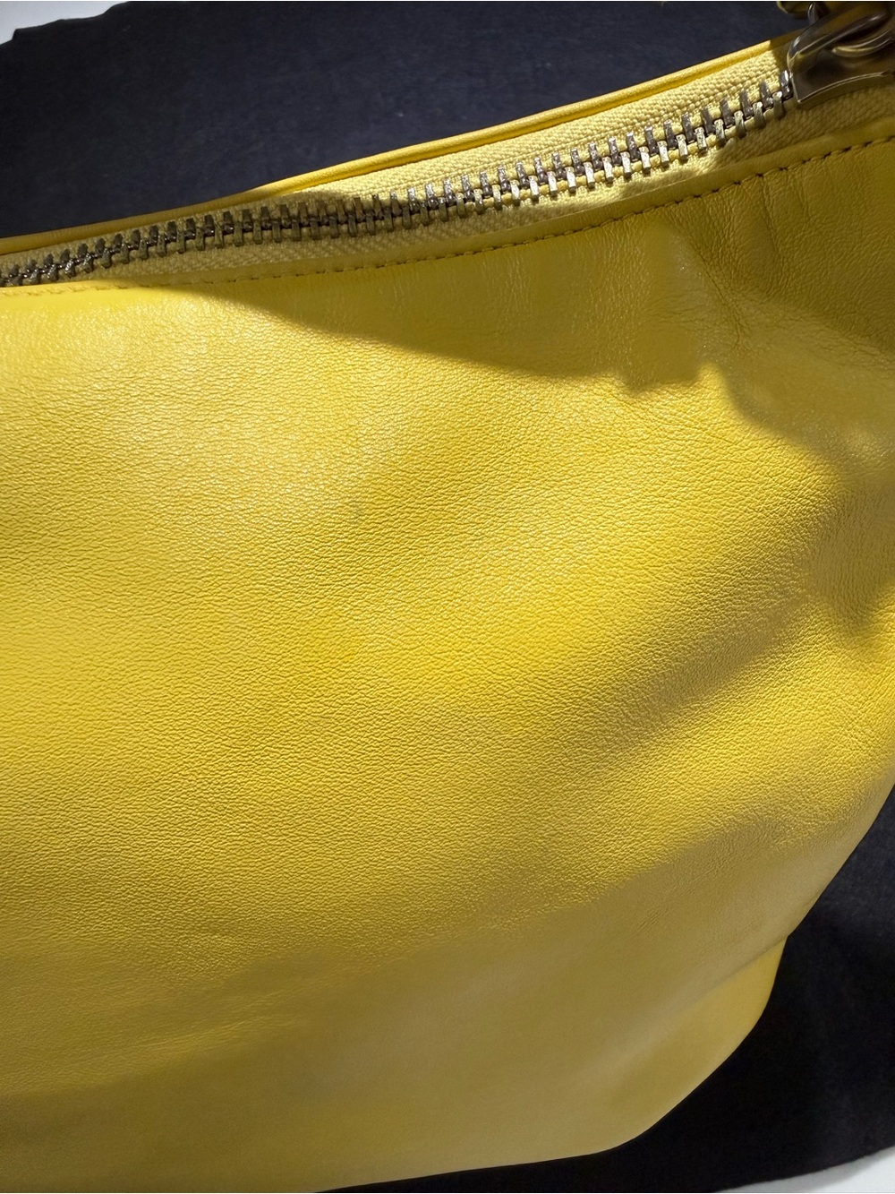 COACH Legacy Leather
Courtenay Hobo Shoulder bag, turnlock 22381 Yellow - Picture 7 of 15